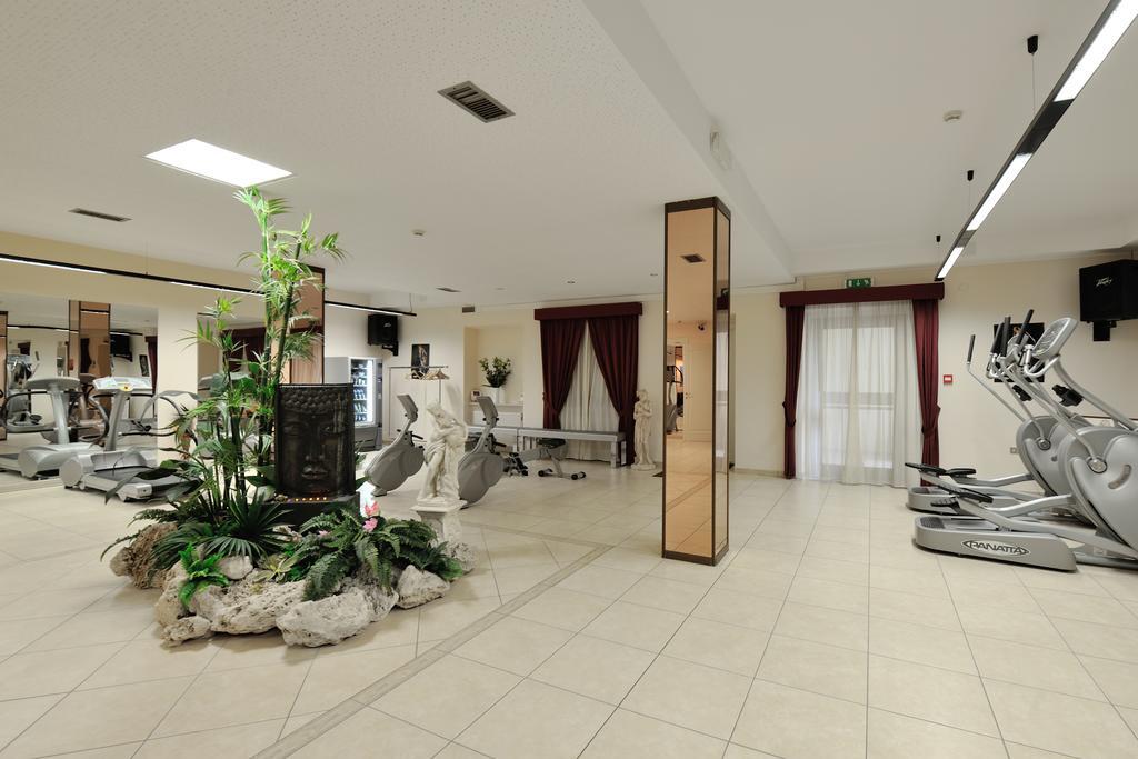 Hotel Benessere Villa Fiorita Colfiorito Exterior foto
